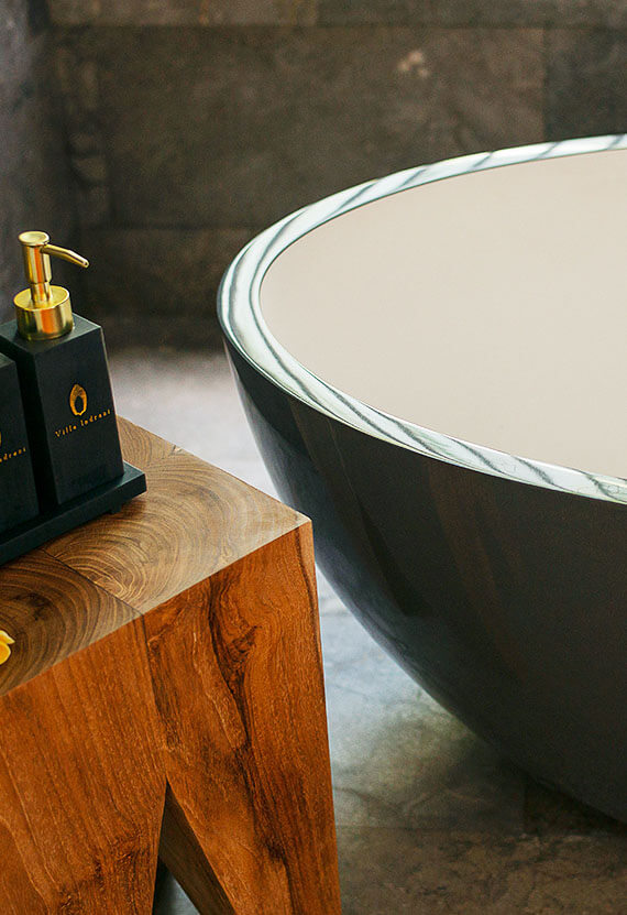 Villa Indrani - Relaxing bathtub