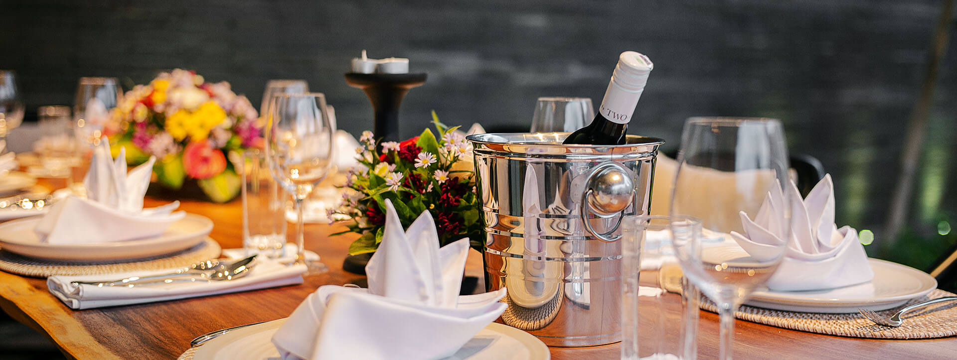 Villa Indrani - Classy outdoor dining setup