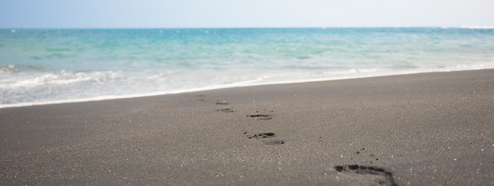 Villa Indrani - Footprints in the sand